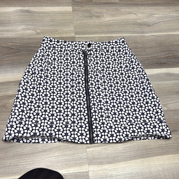 🏴 Rebecca Minkoff Black and White A-Line Mini Skirt size 8 - Picture 2 of 6